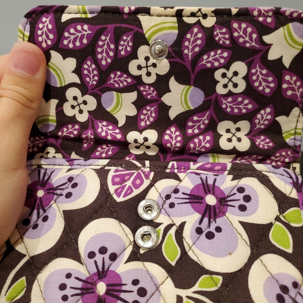 VERA BRADLEY Compact Wallet - Picture 5 of 9